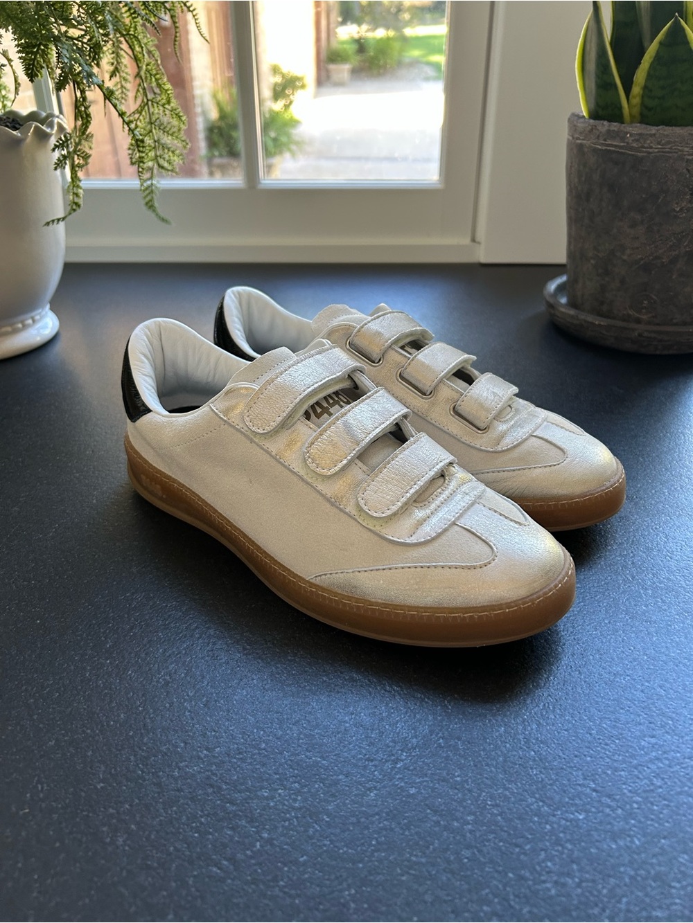 P448 Capri Cream Velcro Monza size 40